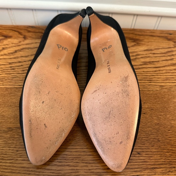 Vintage Ferragamo Heels - Picture 10 of 10